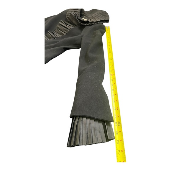 NINA RICCI Womens Black Ruffle 100% Lane Wool High Collar Latch Button Jkt Sz 36 - Picture 8 of 9